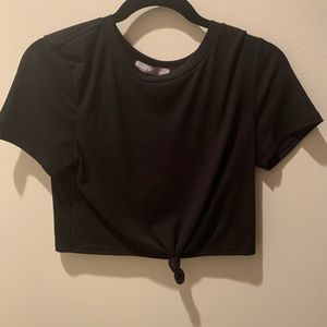Cropped black shirt
